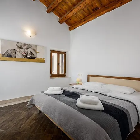 Dante Apartmán *