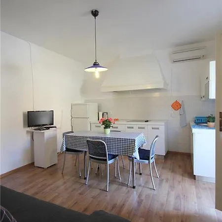 Apartment Dante *
